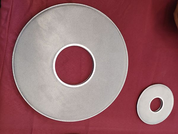 One large and one small leaf disc filter without support frame
